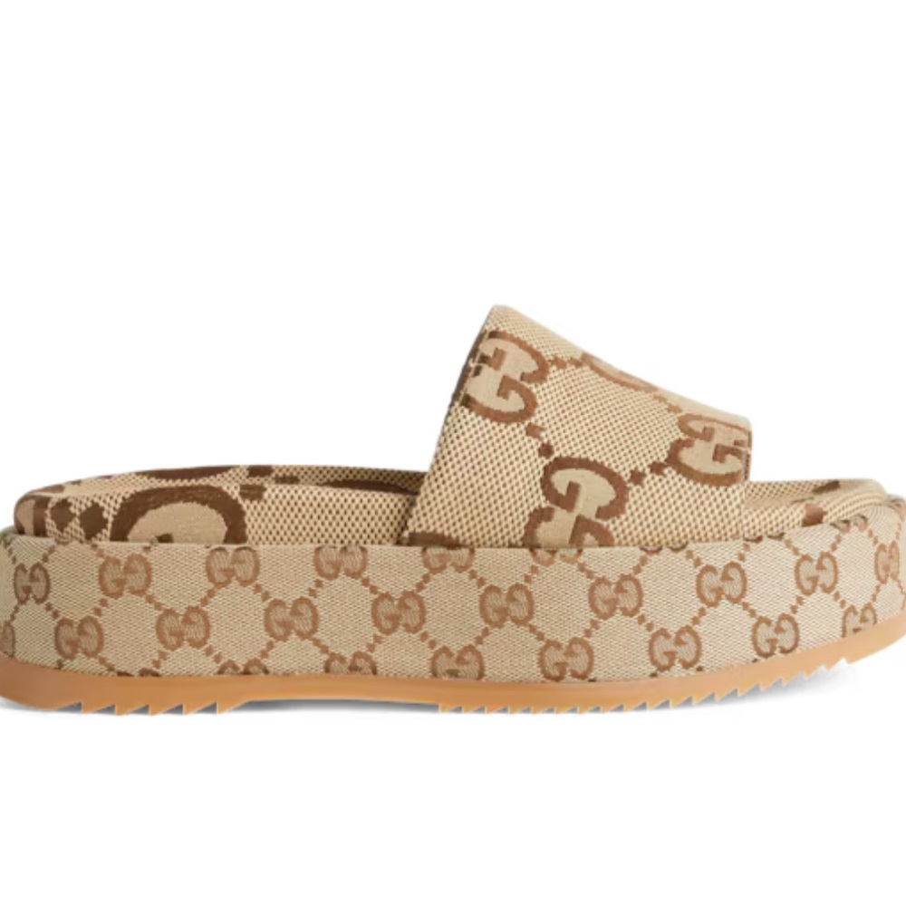 Gucci Style: 623212UKO002580
Variation: camel and ebony maxi GG canvas
Size:41.5